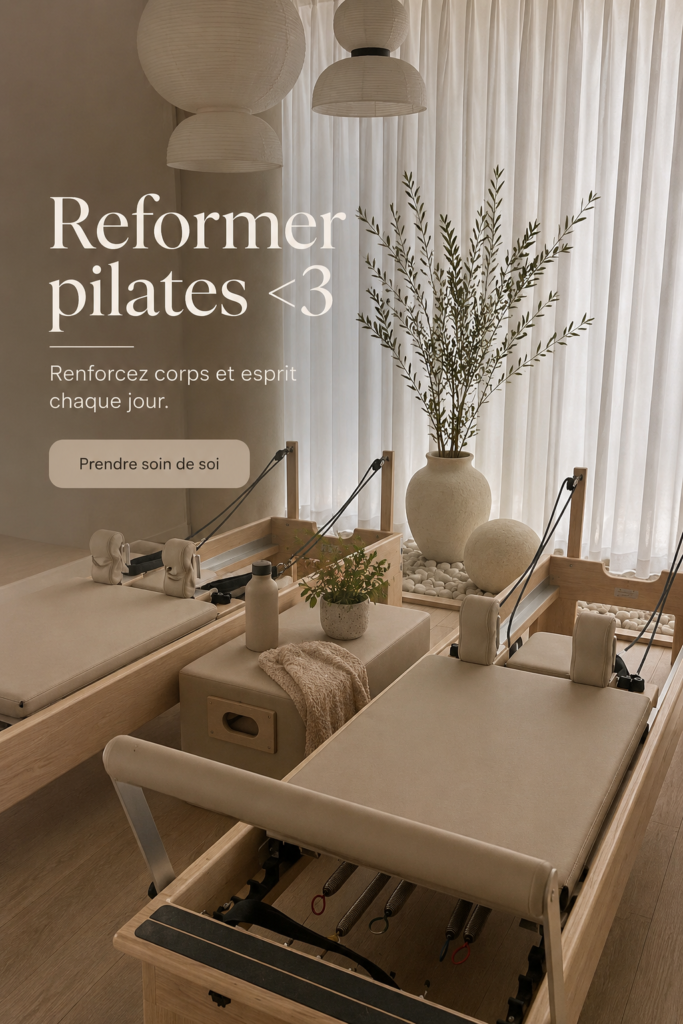 Femme pratiquant des exercices de pilates réformé dans un studio lumineux