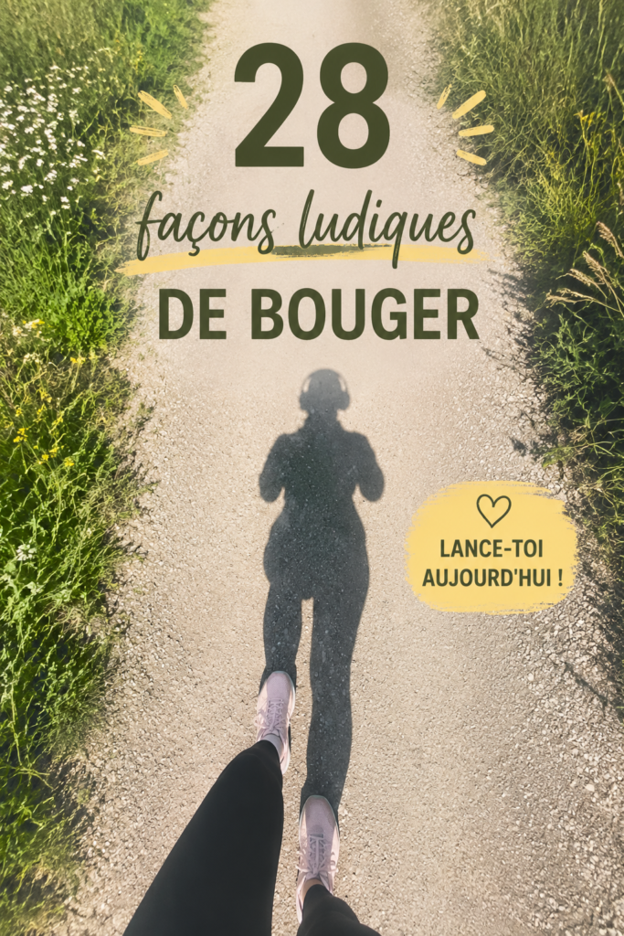 Femme souriante pratiquant une activité sportive en extérieur.