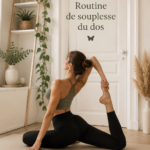 Femme en train de réaliser des exercices de flexibilité du dos sur un tapis.
