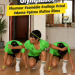 Des élèves dansent lors d'un spectacle folklorique à l'école, mêlant rires et culture