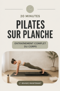 Une femme pratiquant le Pilates sur un tapis, effectuant un exercice de renforcement.