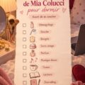 Femme préparant sa routine nocturne inspirée par Mia Colucci